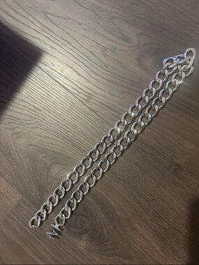 Michael Kors Silver-Tone Chunky Chain Belt